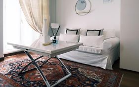 Comecasa Flowery Terraced Apartment